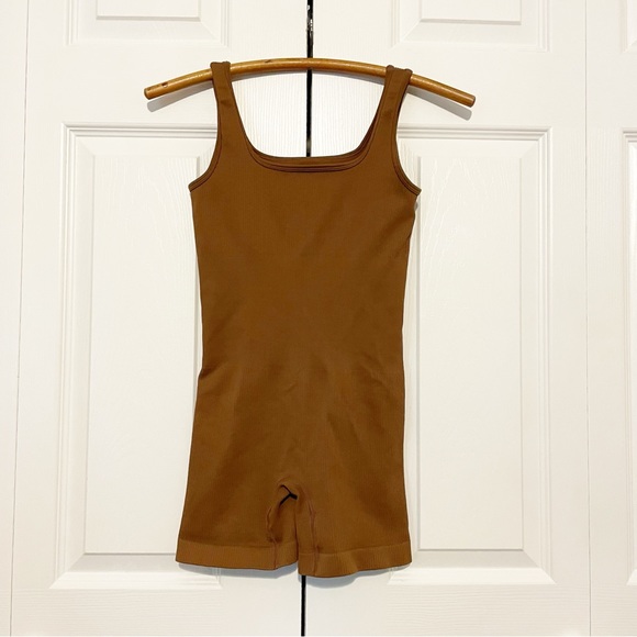 OQQ Brown Ribbed Romper Bodysuit Unitard Small Square Neck Sleeveless TikTok - Picture 4 of 5